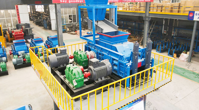 2 液壓對輥制砂機