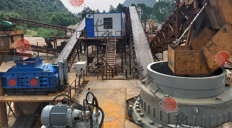 時產150噸花崗巖制砂機現(xiàn)場