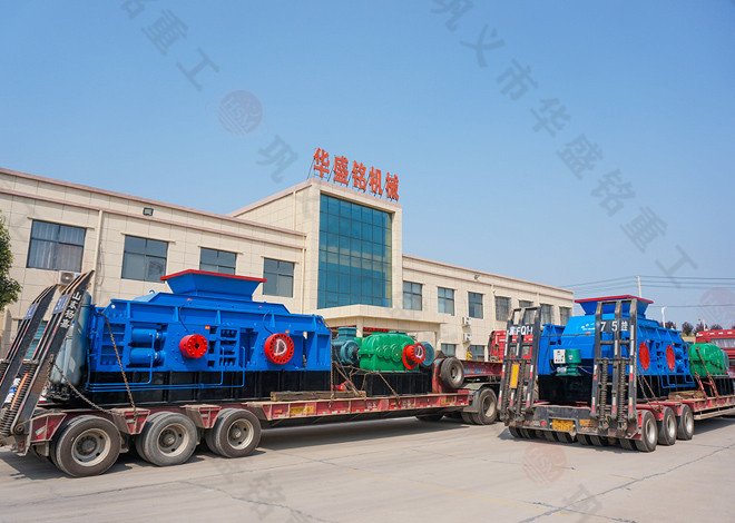 2PGY1510全液壓對輥制砂機發往湖南